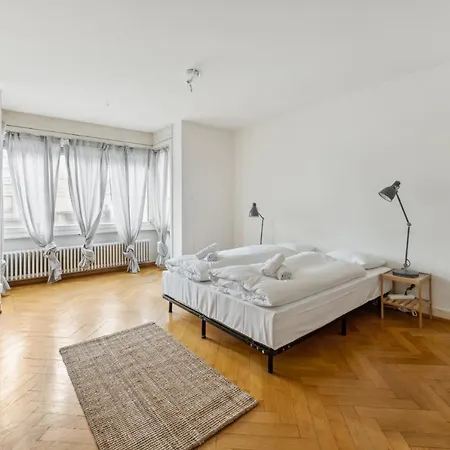 Apartment For Explorers 224 *